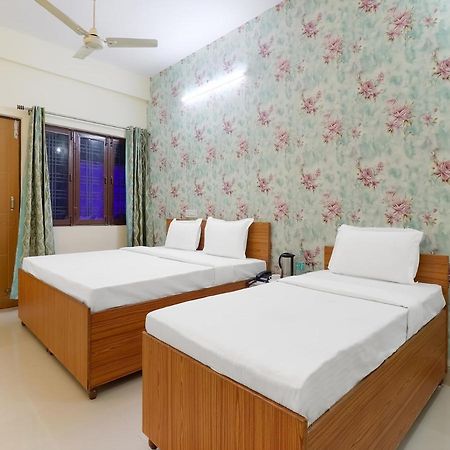 Oyo 84661 Lakshmi Home Stay Jhājra Dış mekan fotoğraf