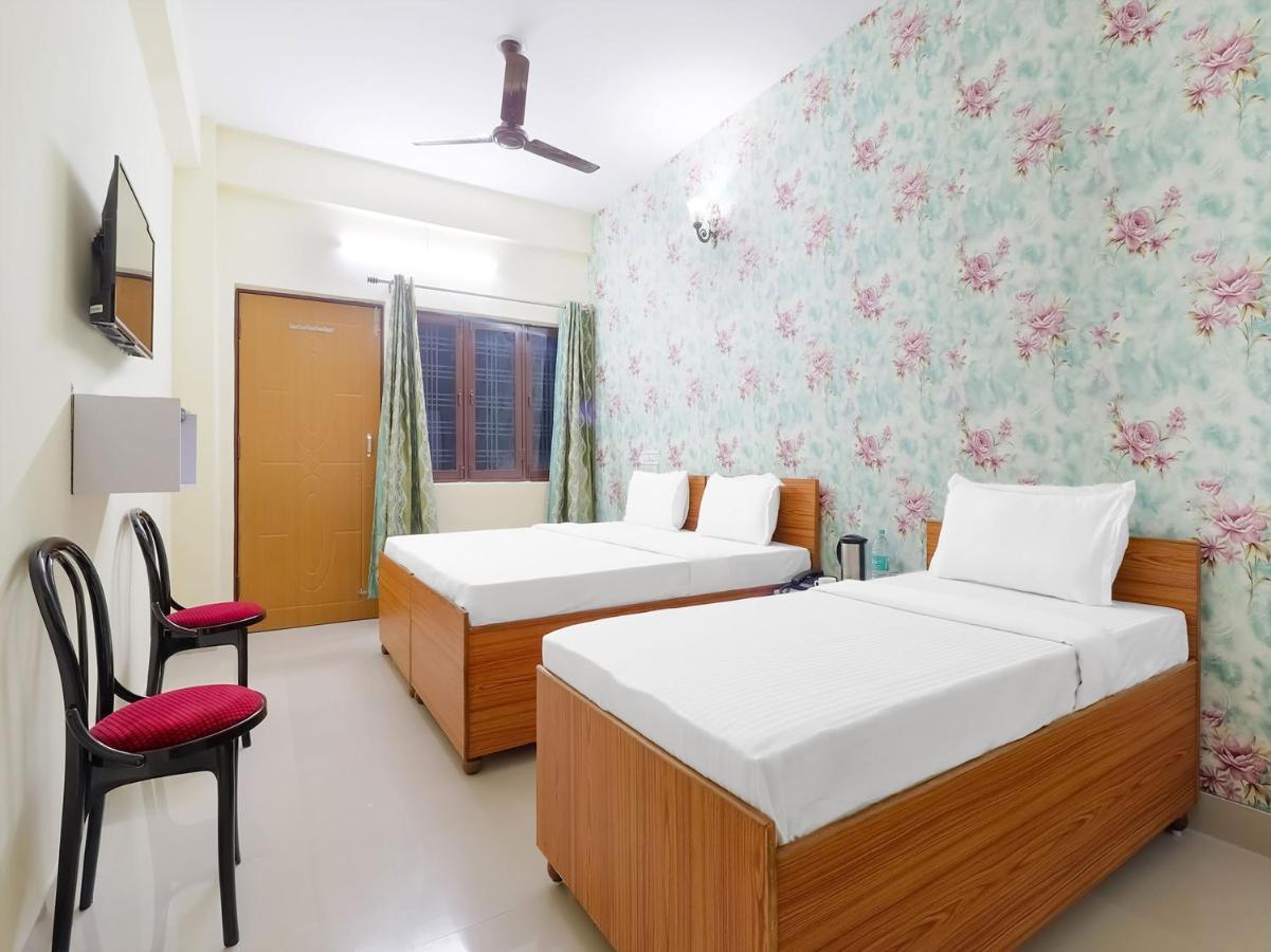 Oyo 84661 Lakshmi Home Stay Jhājra Dış mekan fotoğraf