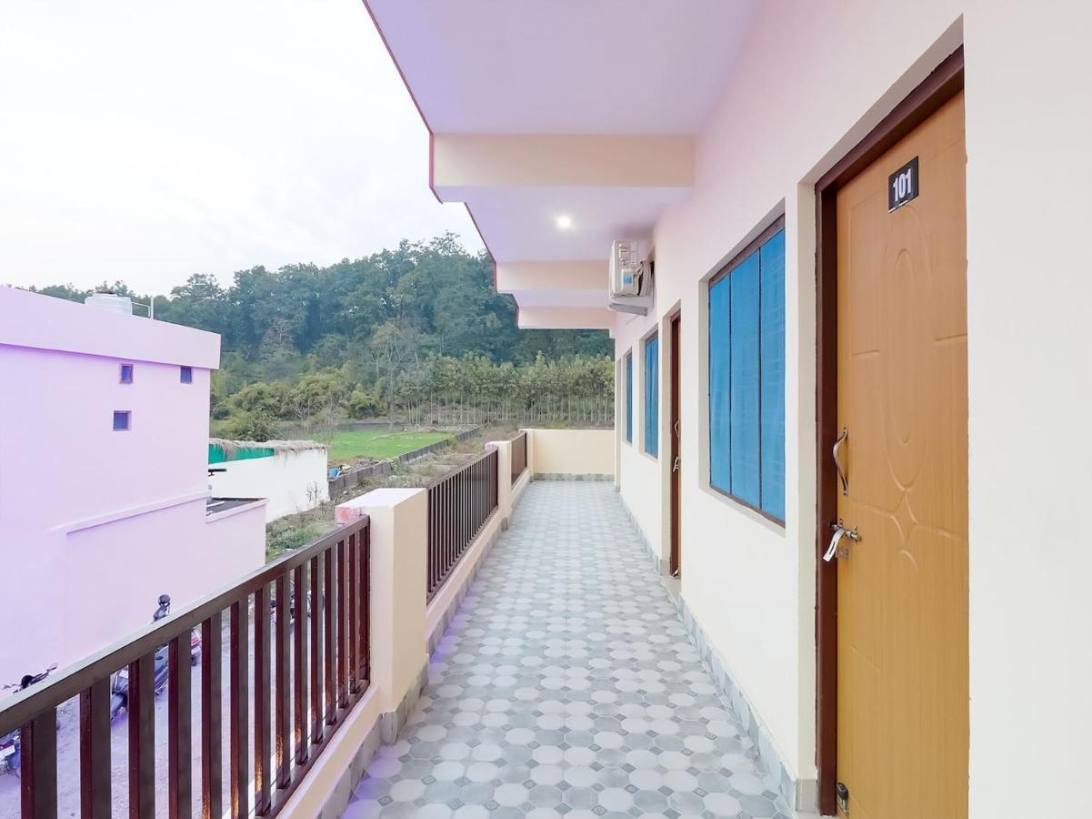 Oyo 84661 Lakshmi Home Stay Jhājra Dış mekan fotoğraf