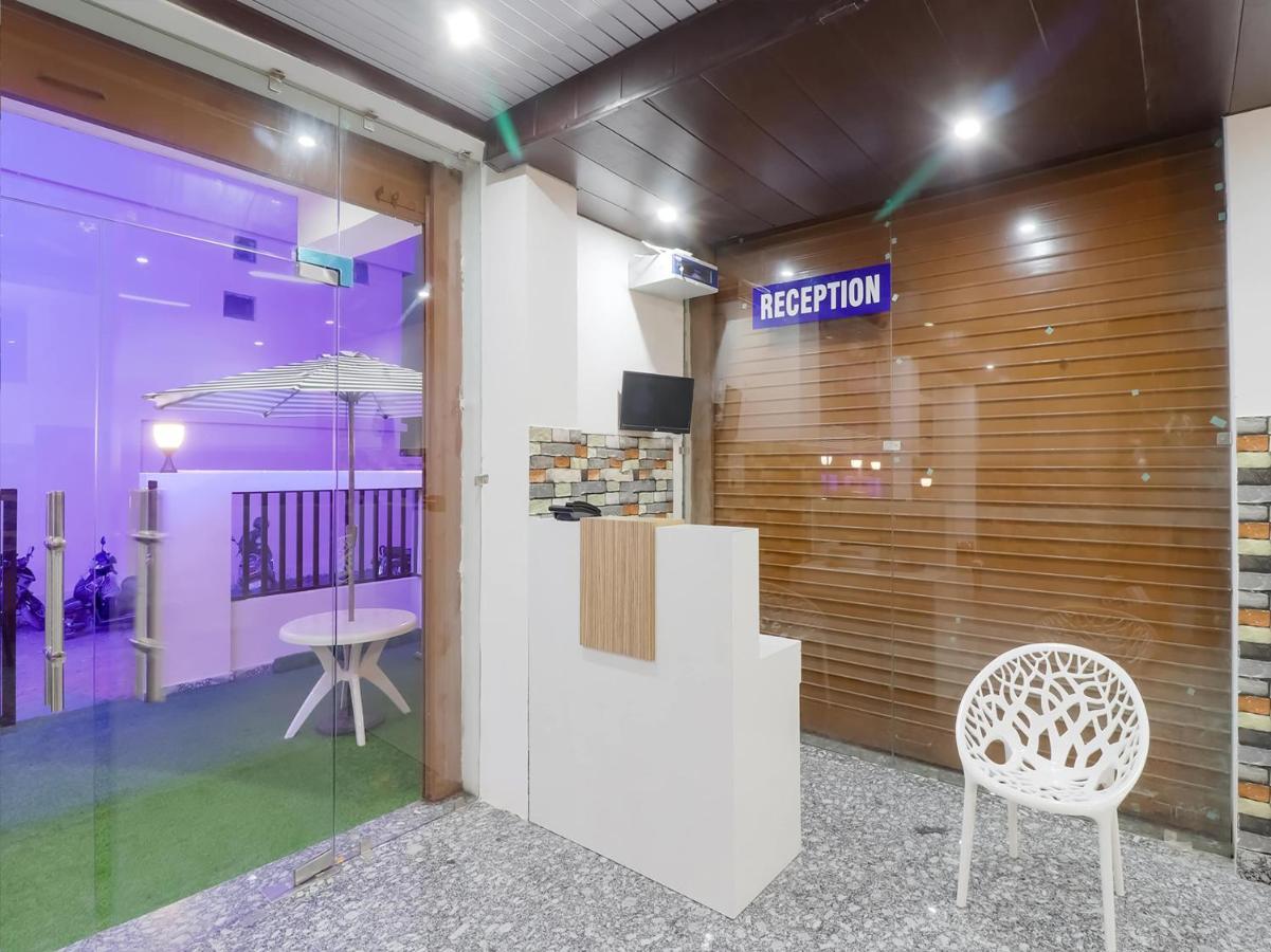 Oyo 84661 Lakshmi Home Stay Jhājra Dış mekan fotoğraf
