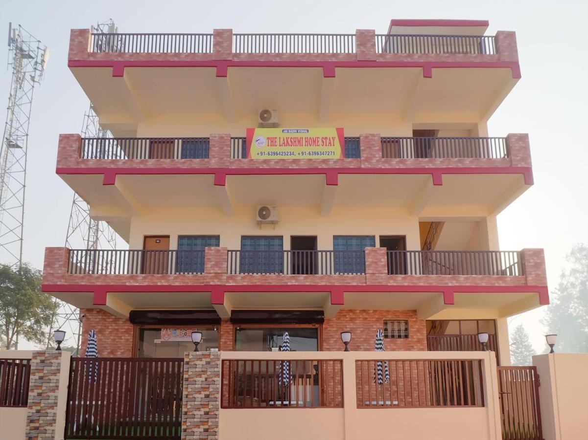 Oyo 84661 Lakshmi Home Stay Jhājra Dış mekan fotoğraf